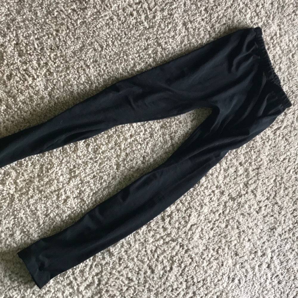 Black leggings